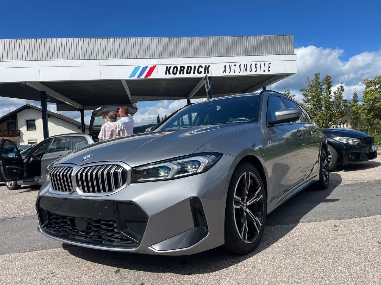 BMW 3-Series 2023 г.