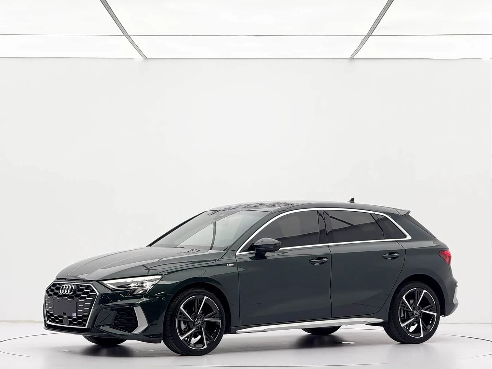 Audi A3 2023 г.