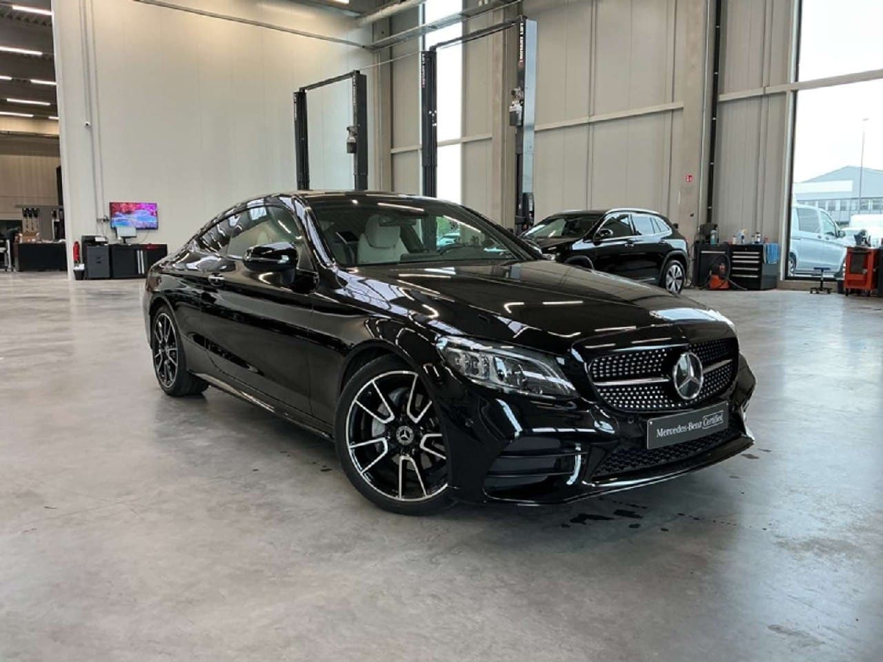 Mercedes-Benz C 180 2022 г.