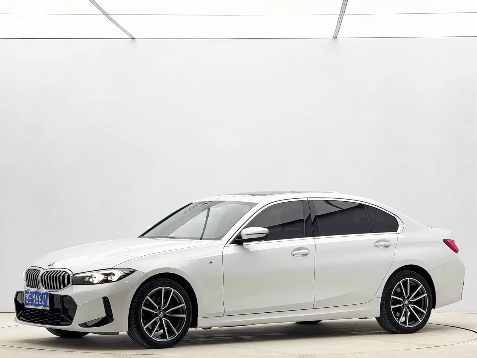 BMW 3 Series 2023 г.