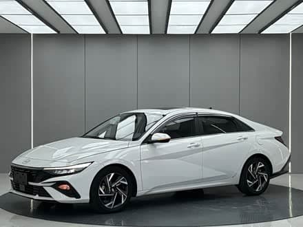 Hyundai Elantra 2023