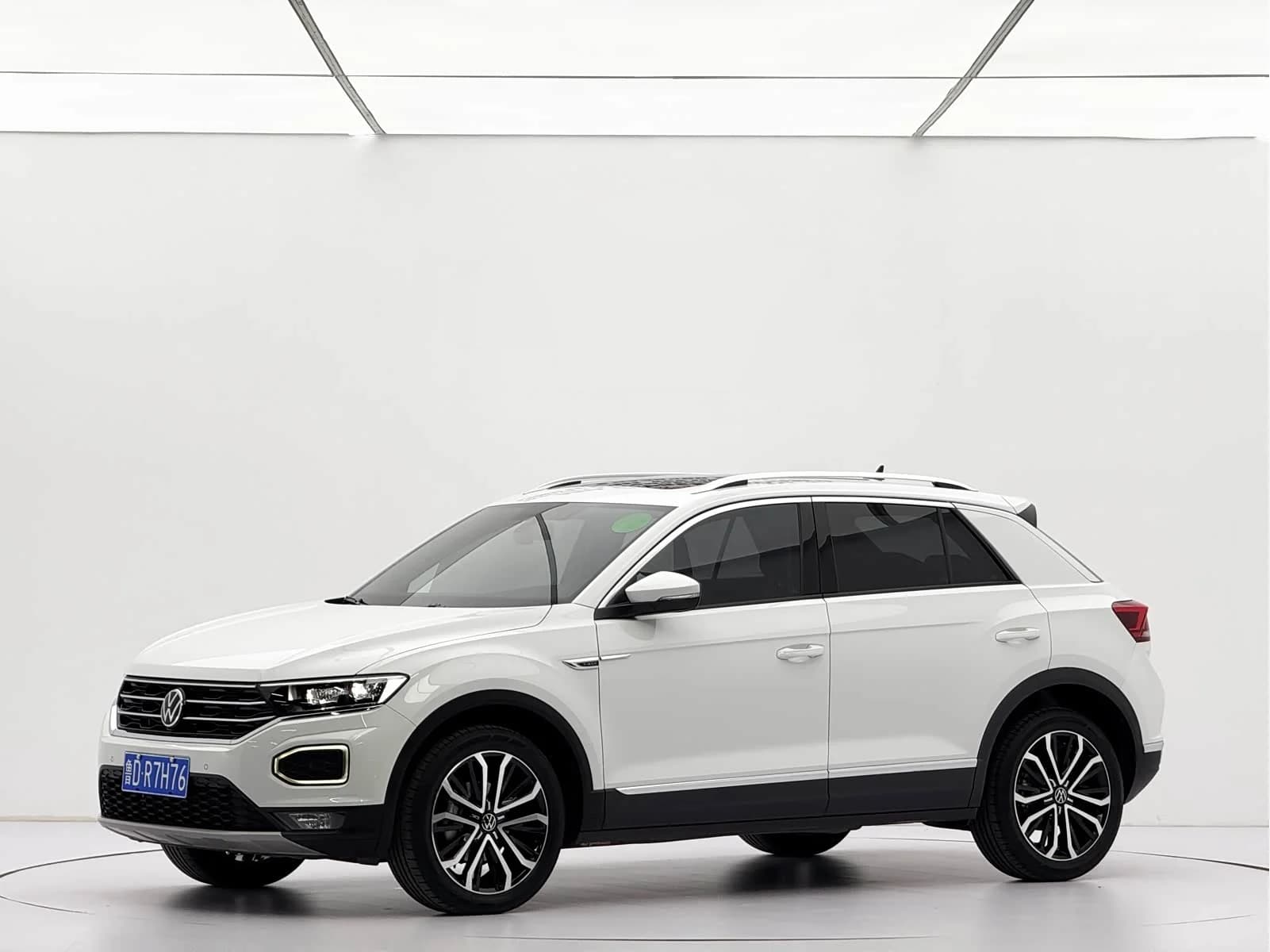 Volkswagen T-Roc 2022 г.