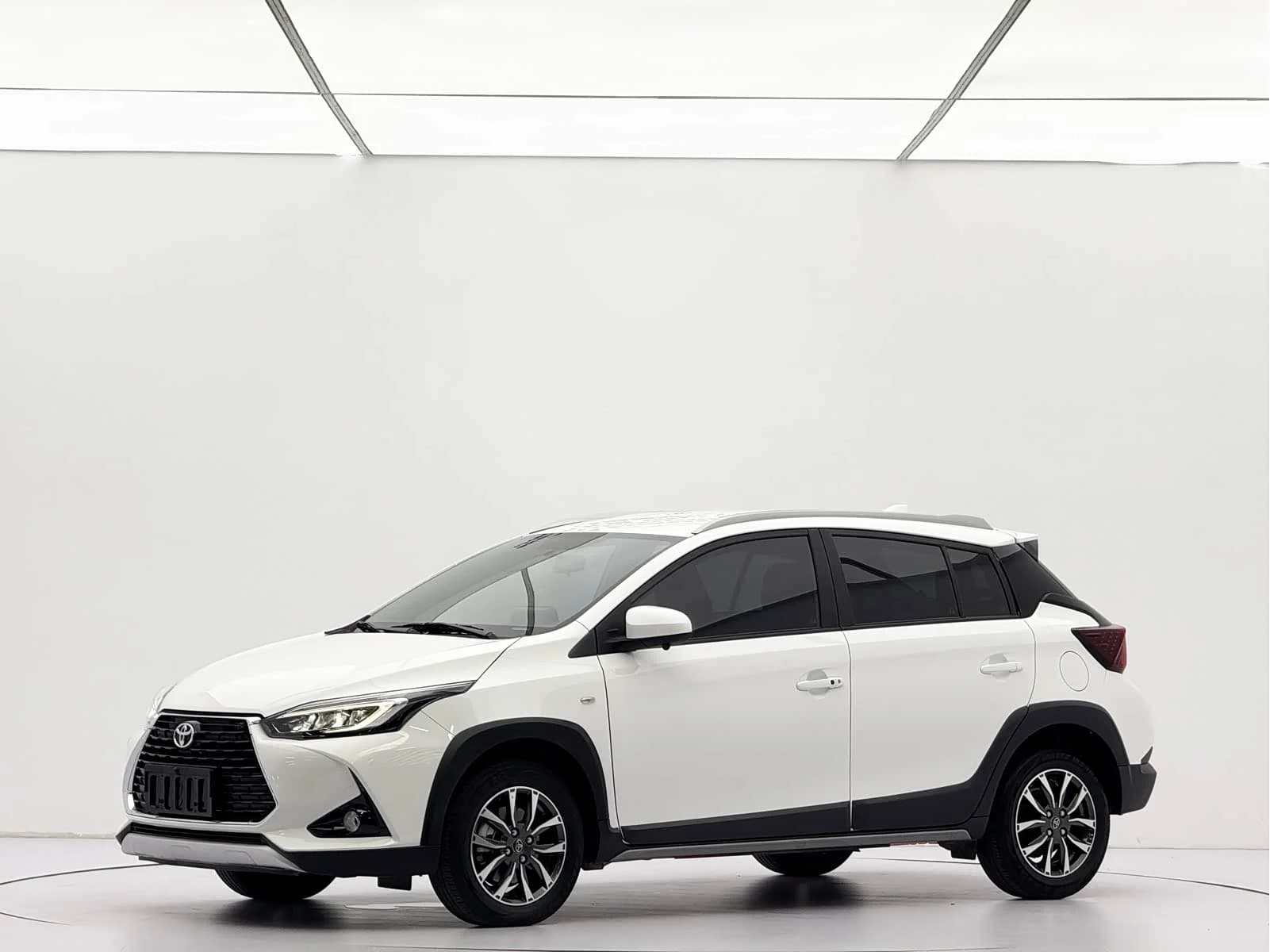 Toyota YARiS L 2022 г.