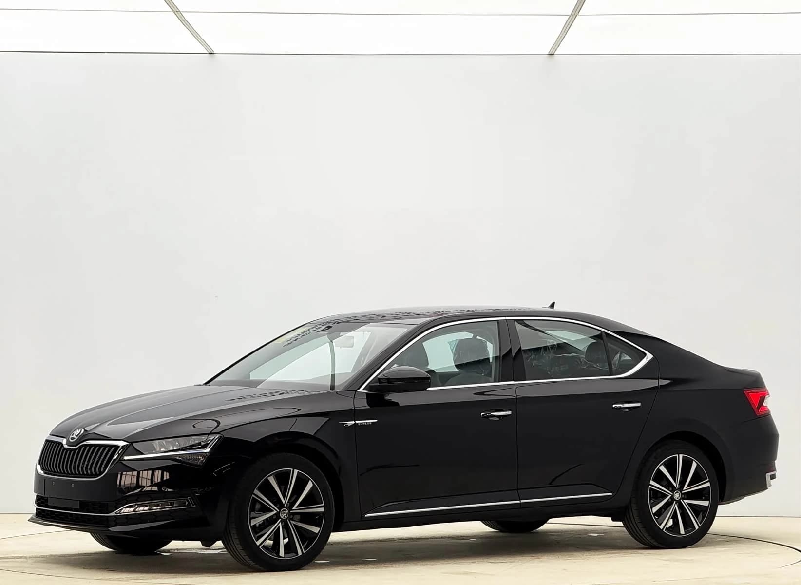 Škoda Superb 2025