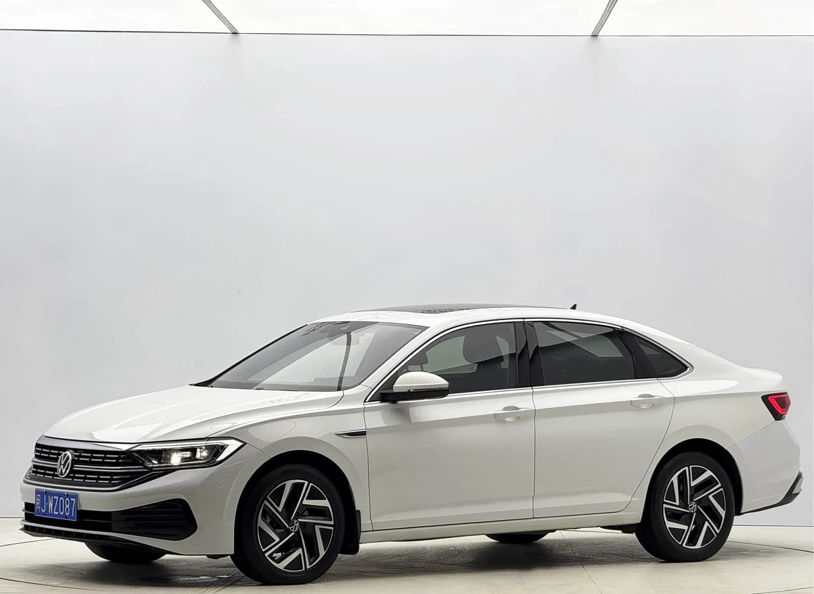 Volkswagen Sagitar 2023 г.